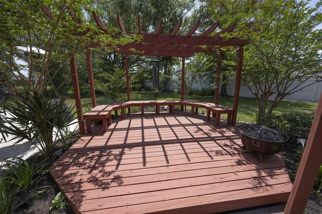 6900 Shadow Lane, Lake Charles, LA 70605