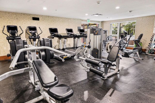 1205 Pacific Hwy 2906, San Diego, CA 92101