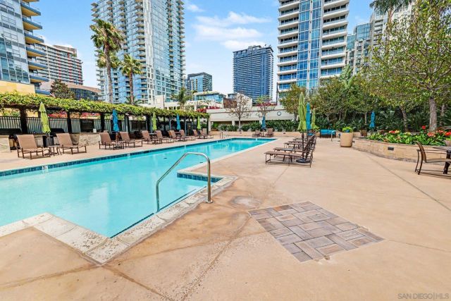 1205 Pacific Hwy 2906, San Diego, CA 92101