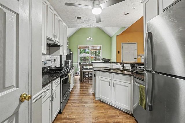 1072 Pennsylvania Run, Lawrenceville, GA 30043