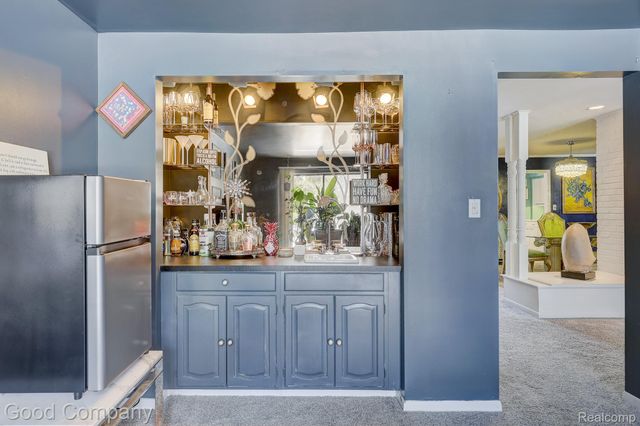 7105 Pebble Park Drive, West Bloomfield Charter Township, MI 48322