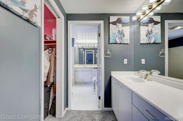 7105 Pebble Park Drive, West Bloomfield Charter Township, MI 48322