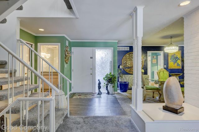 7105 Pebble Park Drive, West Bloomfield Charter Township, MI 48322