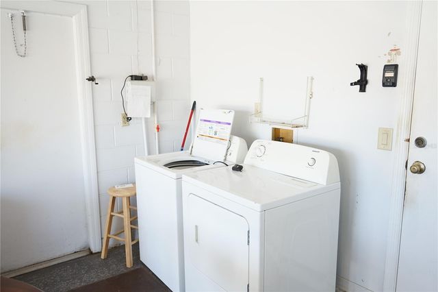 302 BRYCE COURT, Sun City Center, FL 33573