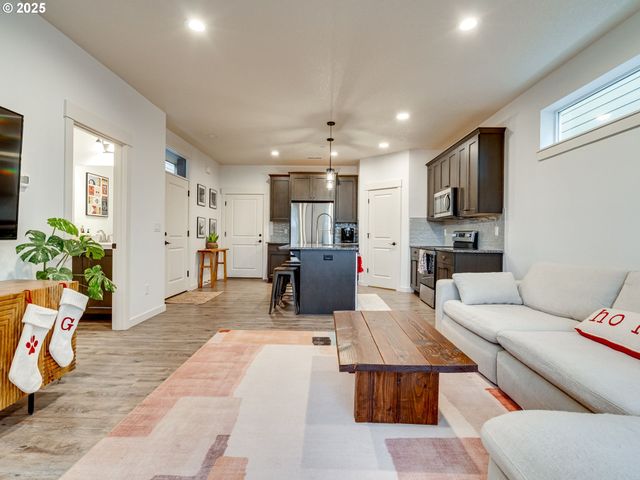 7016 S 11TH St, Ridgefield, WA 98642