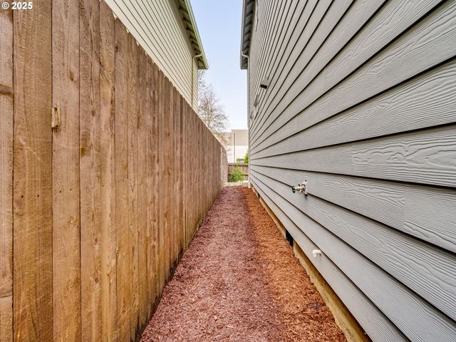 7016 S 11TH St, Ridgefield, WA 98642