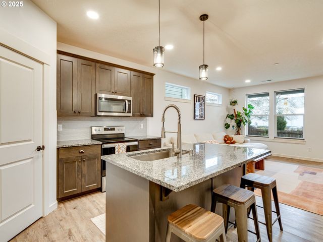 7016 S 11TH St, Ridgefield, WA 98642