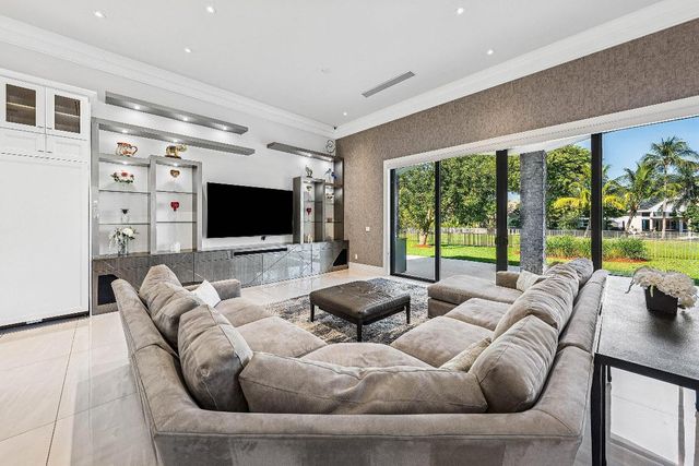 6773 Boniello Drive, Boca Raton, FL 33496