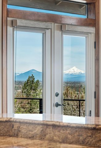 3363 NW Starview Drive, Bend, OR 97703