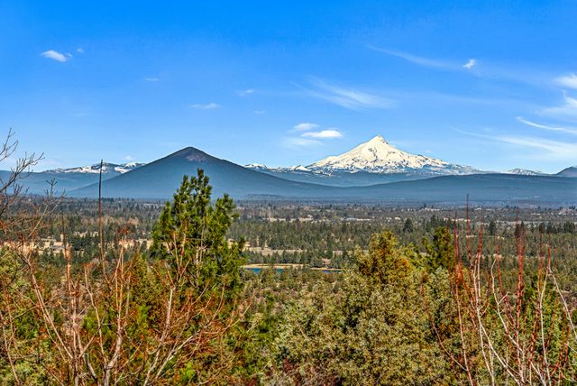 3363 NW Starview Drive, Bend, OR 97703