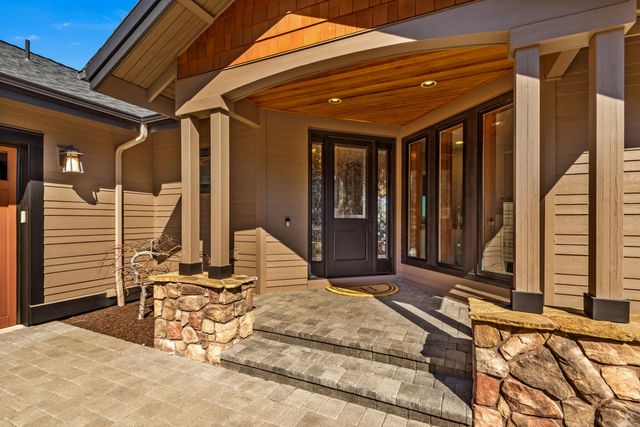 3363 NW Starview Drive, Bend, OR 97703