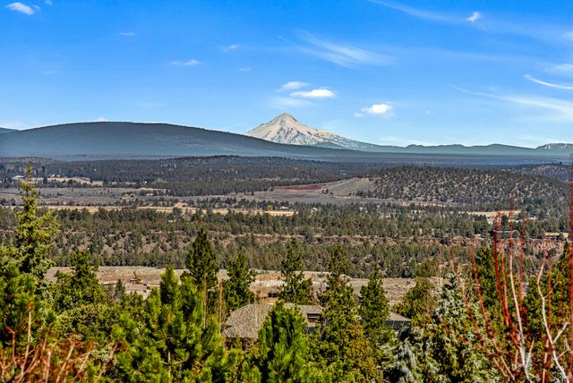 3363 NW Starview Drive, Bend, OR 97703