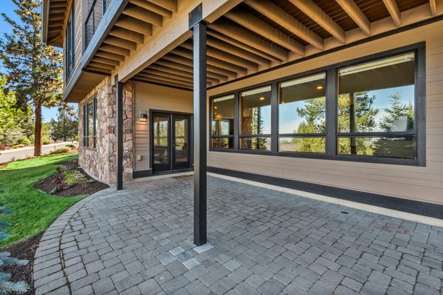 3363 NW Starview Drive, Bend, OR 97703