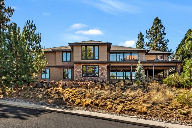 3363 NW Starview Drive, Bend, OR 97703