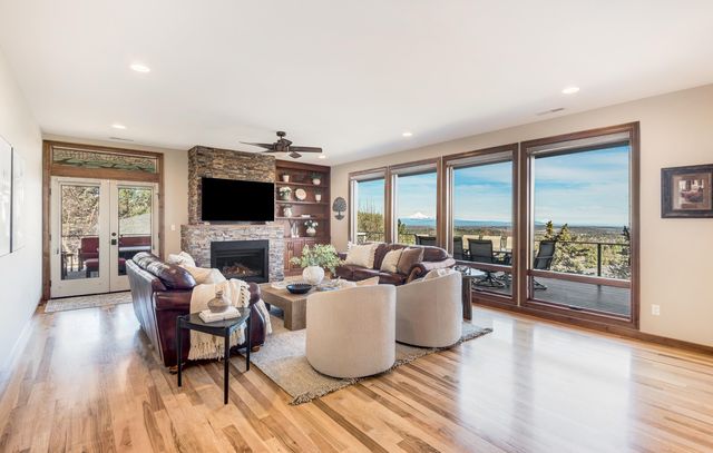 3363 NW Starview Drive, Bend, OR 97703