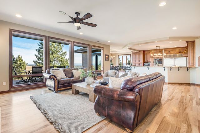 3363 NW Starview Drive, Bend, OR 97703