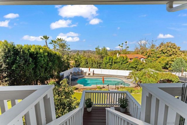 3045 Mary Ln, Escondido, CA 92025