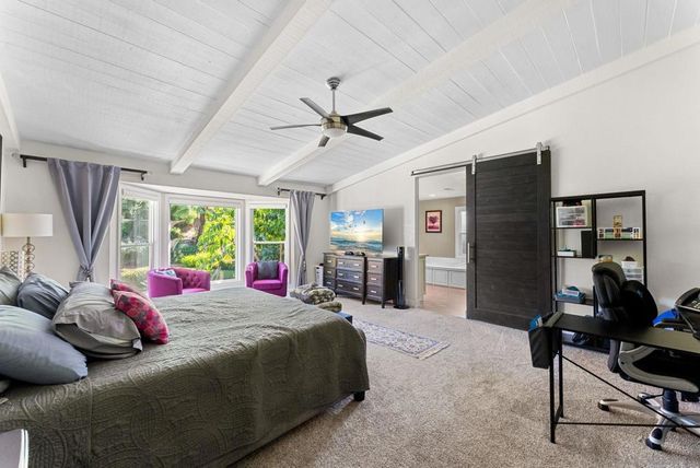 3045 Mary Ln, Escondido, CA 92025