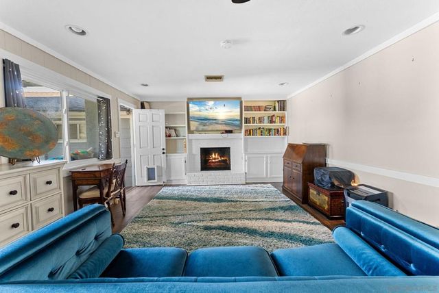 3045 Mary Ln, Escondido, CA 92025