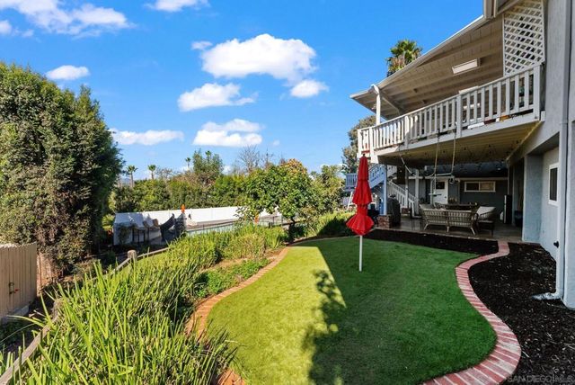 3045 Mary Ln, Escondido, CA 92025