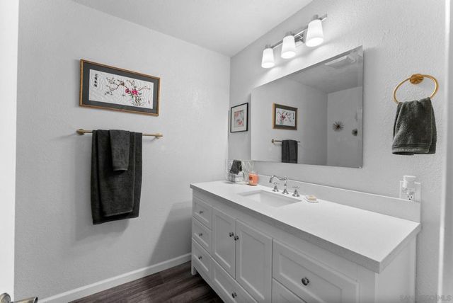 3045 Mary Ln, Escondido, CA 92025