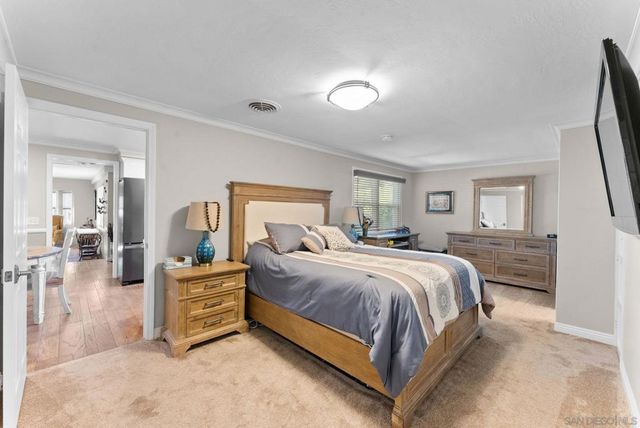 3045 Mary Ln, Escondido, CA 92025