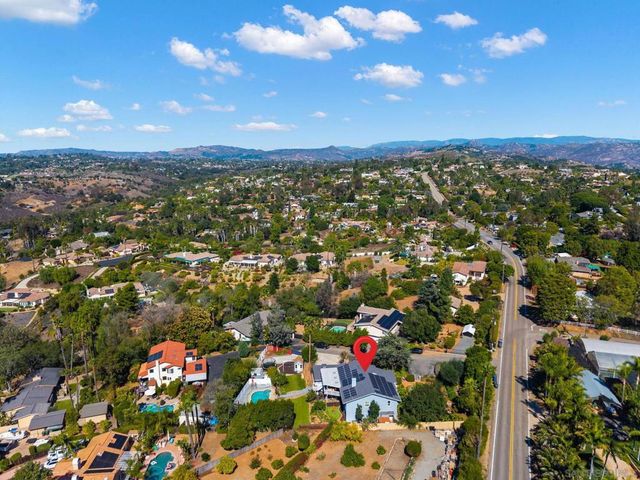 3045 Mary Ln, Escondido, CA 92025