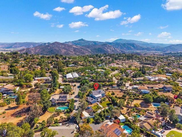 3045 Mary Ln, Escondido, CA 92025