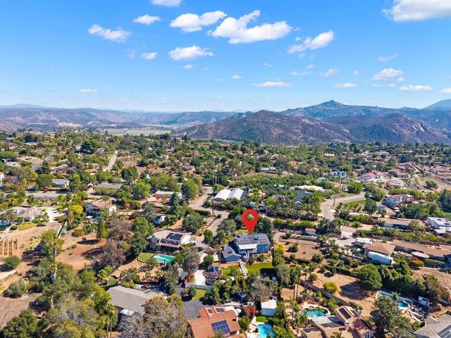 3045 Mary Ln, Escondido, CA 92025