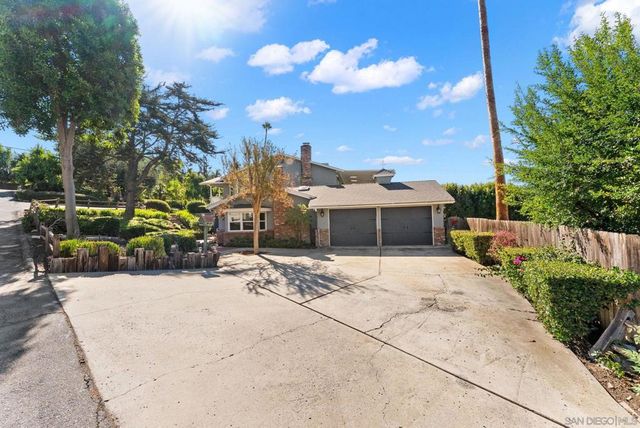 3045 Mary Ln, Escondido, CA 92025