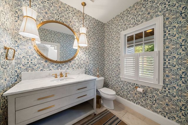 81 Montvale Road, Weston, MA 02493