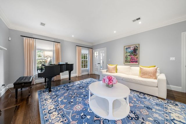 81 Montvale Road, Weston, MA 02493