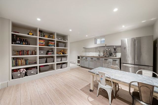 81 Montvale Road, Weston, MA 02493