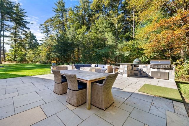 81 Montvale Road, Weston, MA 02493