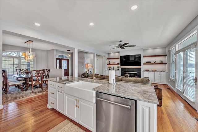 95 Marvin Gardens DR, Moneta, VA 24121