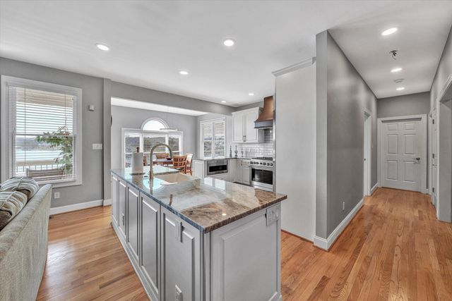 95 Marvin Gardens DR, Moneta, VA 24121