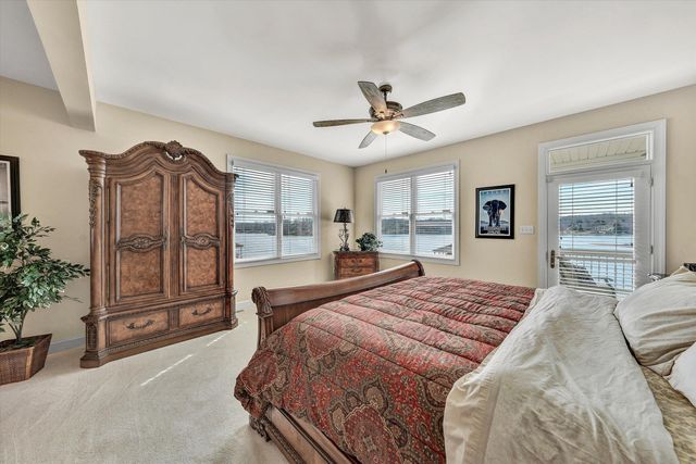 95 Marvin Gardens DR, Moneta, VA 24121