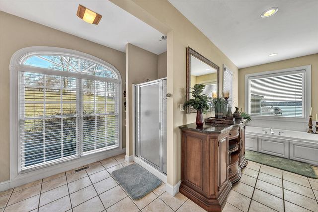 95 Marvin Gardens DR, Moneta, VA 24121