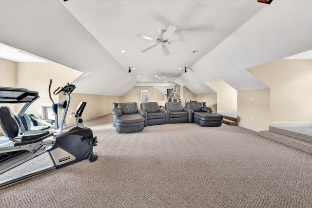 95 Marvin Gardens DR, Moneta, VA 24121