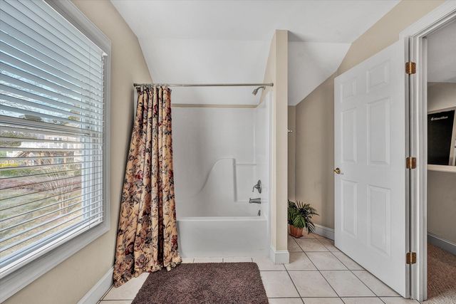 95 Marvin Gardens DR, Moneta, VA 24121