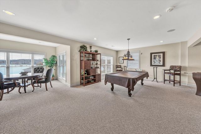 95 Marvin Gardens DR, Moneta, VA 24121