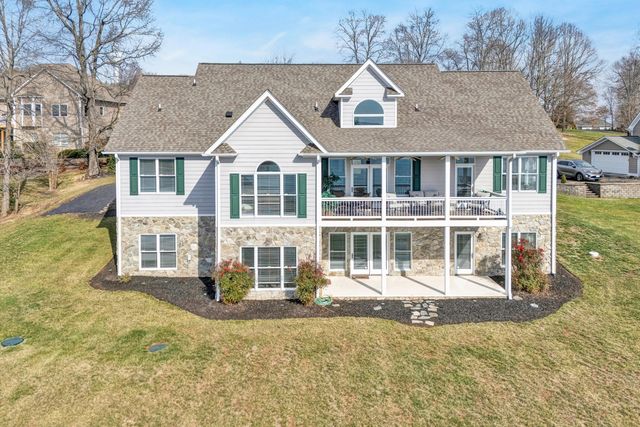 95 Marvin Gardens DR, Moneta, VA 24121