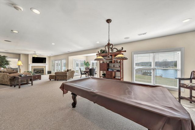 95 Marvin Gardens DR, Moneta, VA 24121