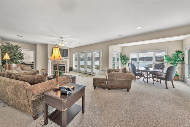 95 Marvin Gardens DR, Moneta, VA 24121