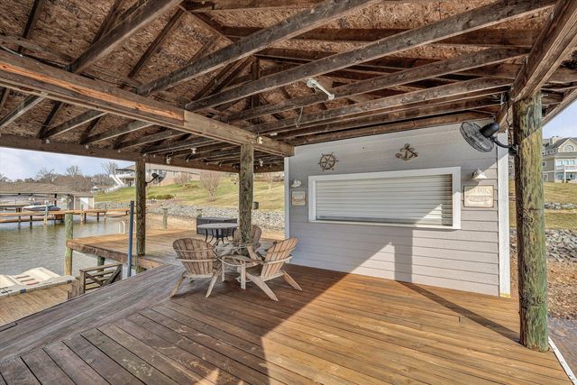 95 Marvin Gardens DR, Moneta, VA 24121