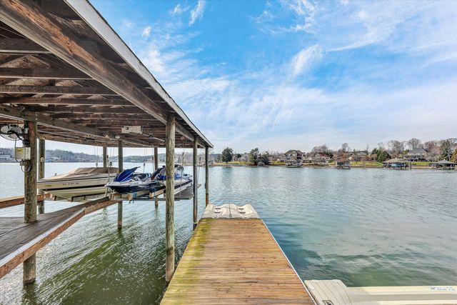 95 Marvin Gardens DR, Moneta, VA 24121