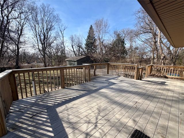 3006 Fleur Drive, Des Moines, IA 50321