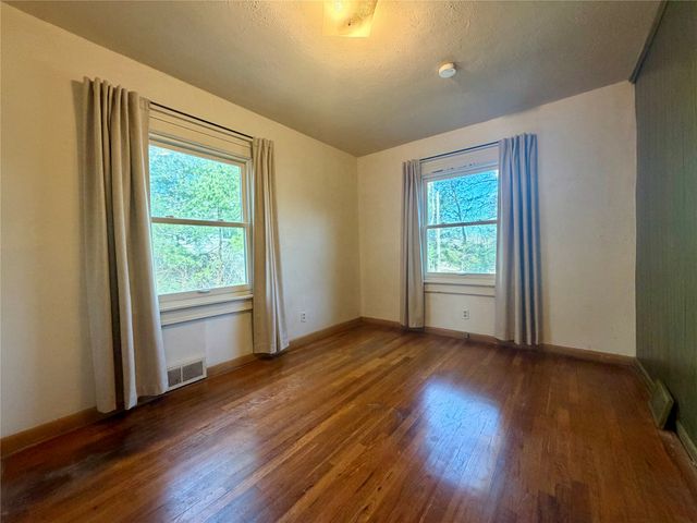 3006 Fleur Drive, Des Moines, IA 50321