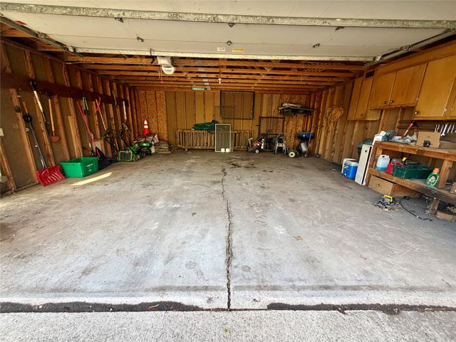 3006 Fleur Drive, Des Moines, IA 50321