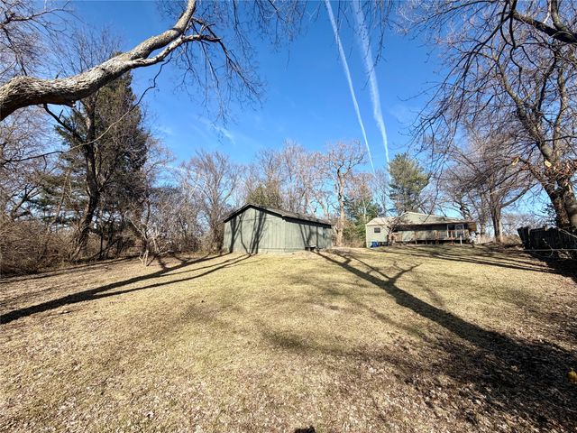 3006 Fleur Drive, Des Moines, IA 50321